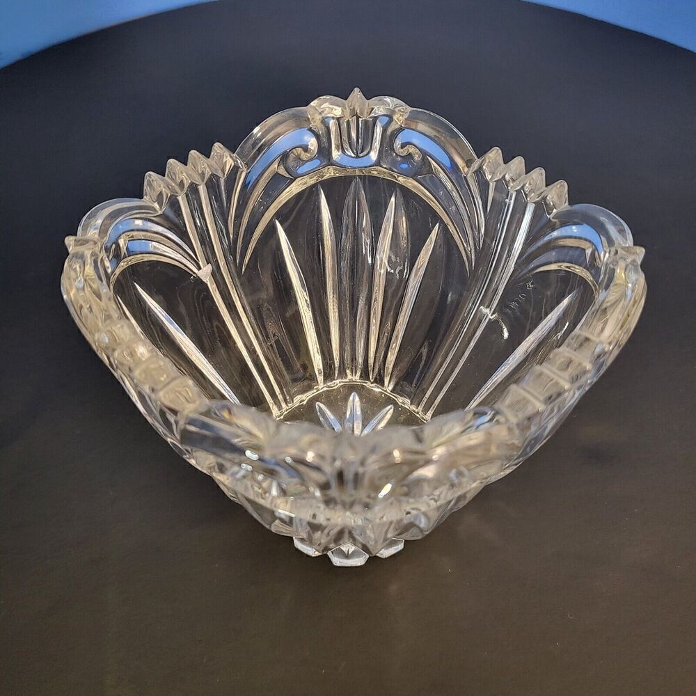 Vintage Oneida Augustina Pattern Bowl 24% Lead Crystal Germany Approx 4x4.75"